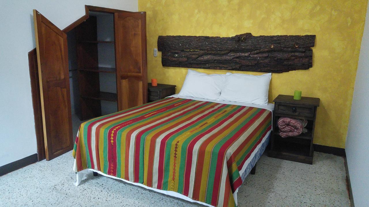 Ixkanul Antigua Hotel Rum bild