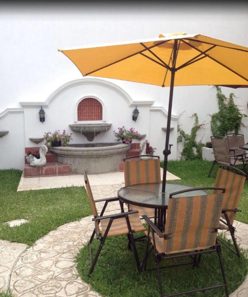 Ixkanul Antigua Hotel Exteriör bild